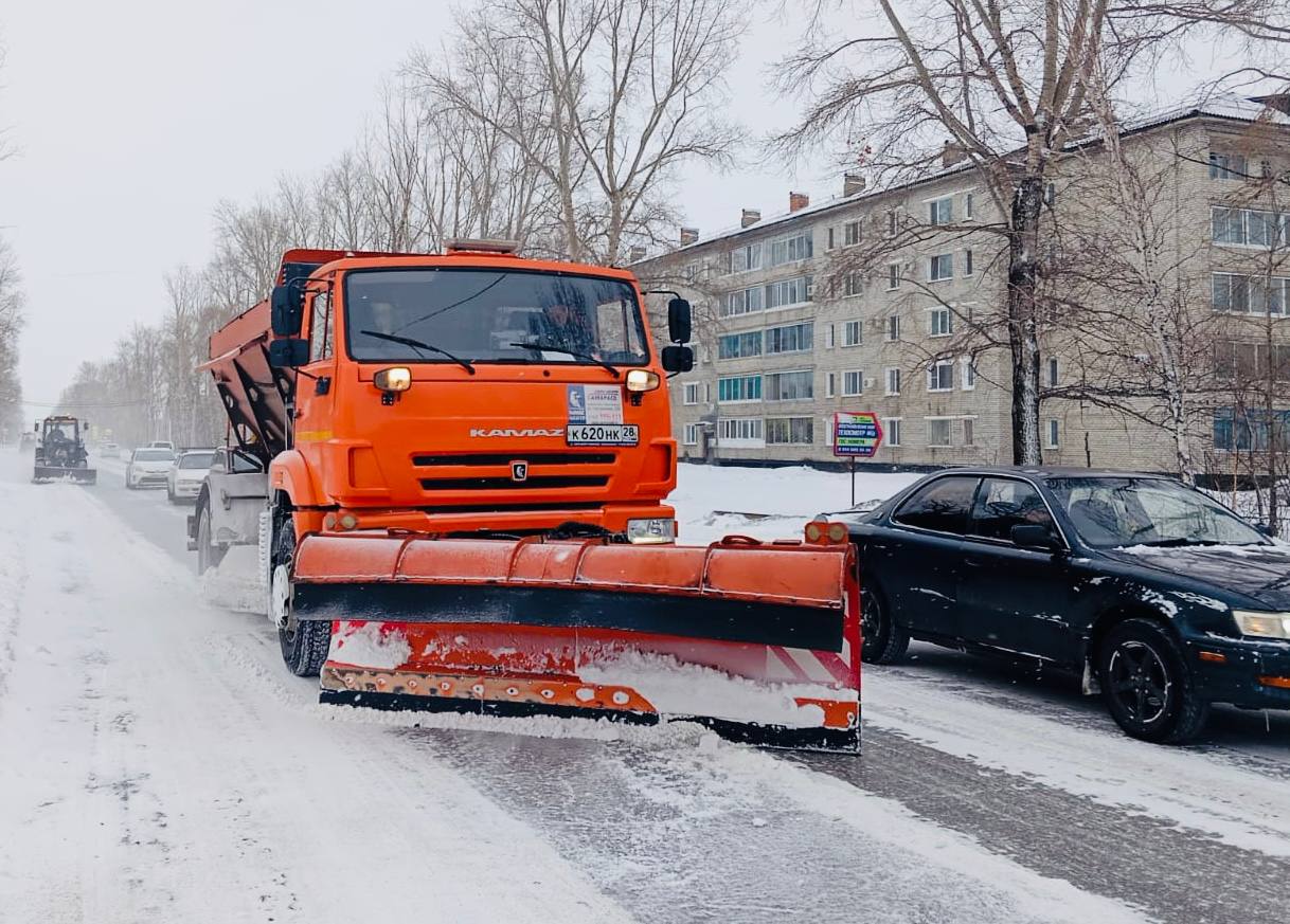 «Автодорсфера» Белогорска вновь ликвидирует последствия снегопада