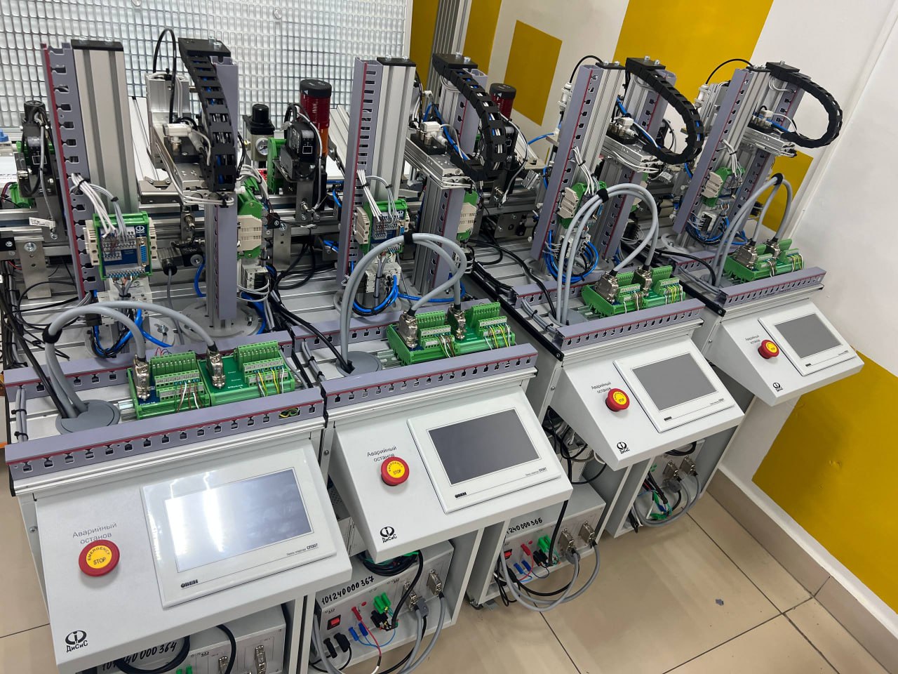 Более 18 млн рублей направлено на создание мастерской мехатроники в Белогорске