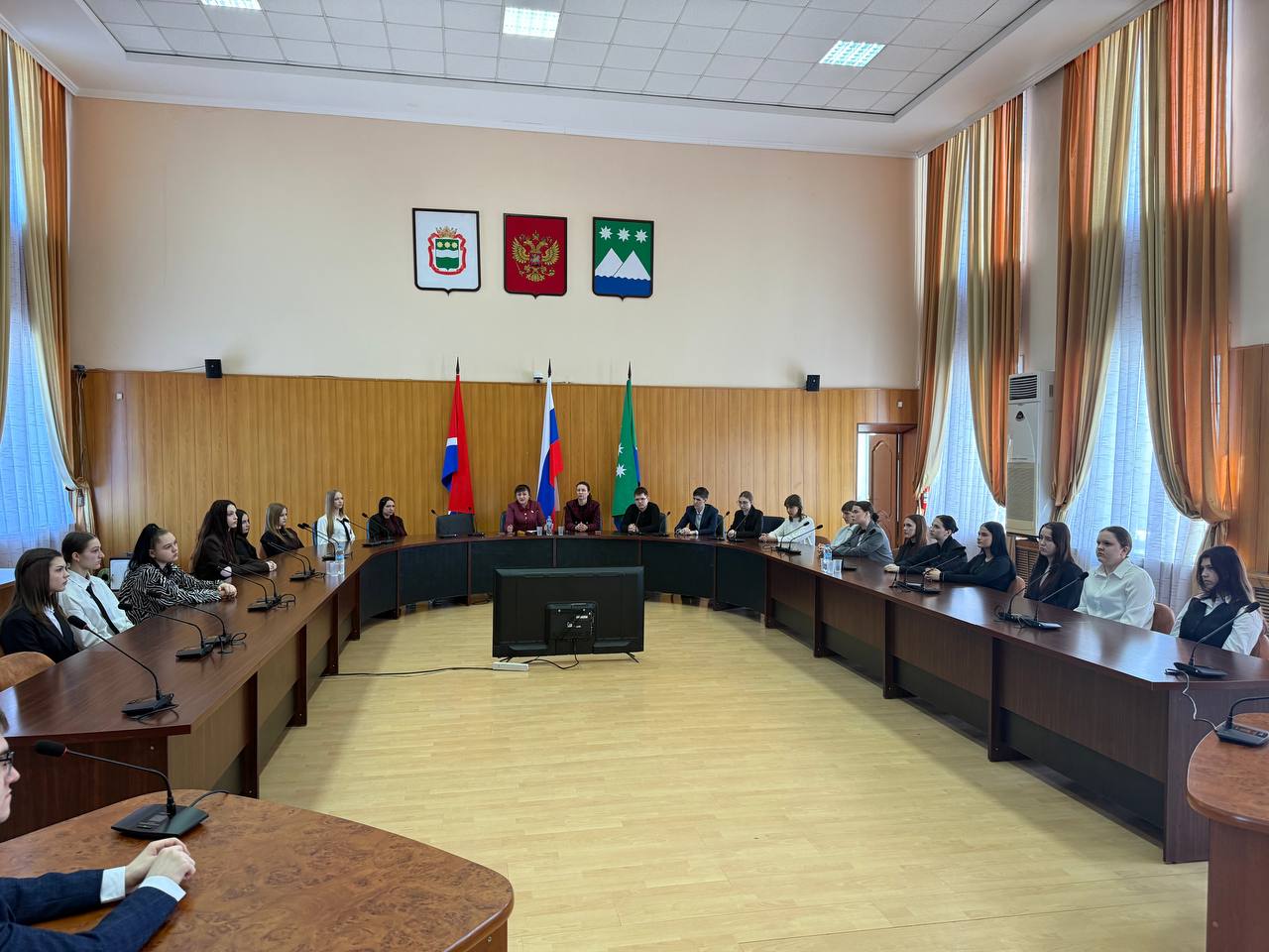 Студенты-юристы познакомились с работой горсовета